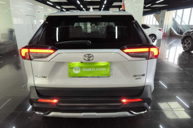 Used Toyota RAV4 2021 2.0L CVT 4x4 Trend Edition
