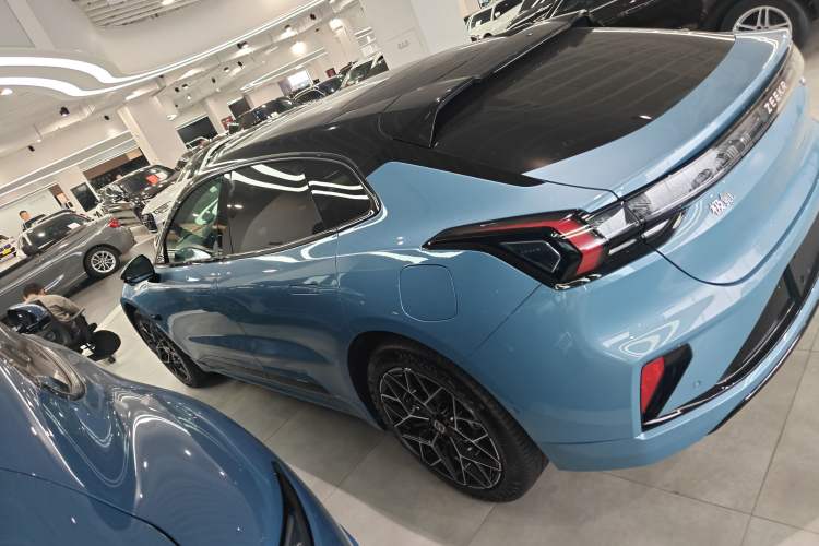 Used Zeekr 001 2025 YOU Edition 100 kWh All-Wheel Drive
