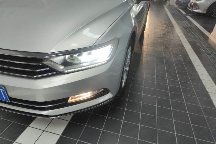 Used Volkswagen Magotan 2017 330TSI DSG Luxury Model
