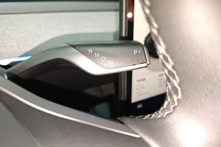 Used Tesla Model Y 2024 Rear-Wheel-Drive Version
