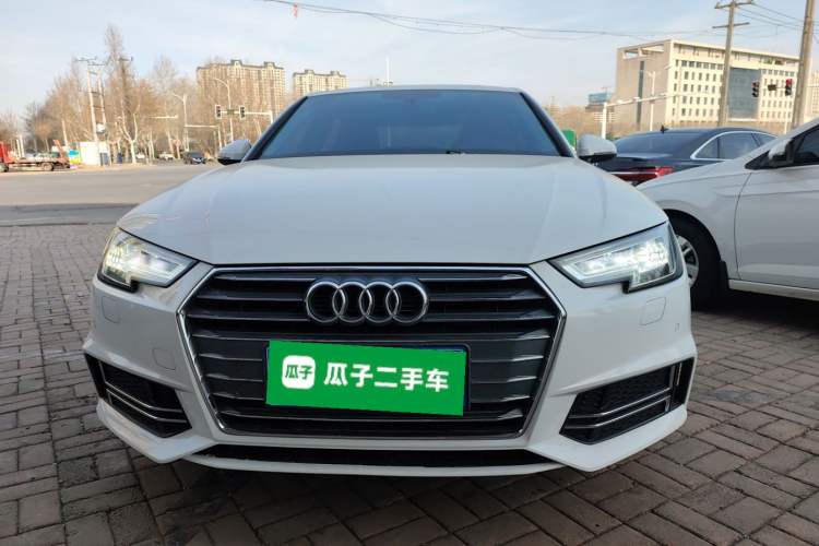 Used Audi A4L 2018 30th Anniversary Edition 40 TFSI Fashion Model
