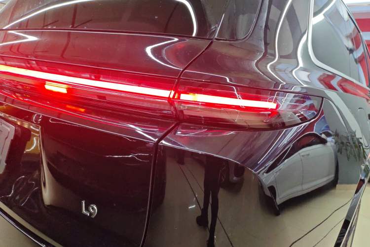 Used Li Auto L9 2025 Pro Smart Refresh Edition
