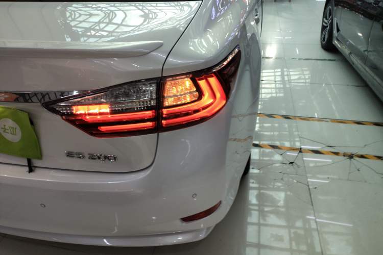 Used Lexus ES 2015 200 Elite Edition