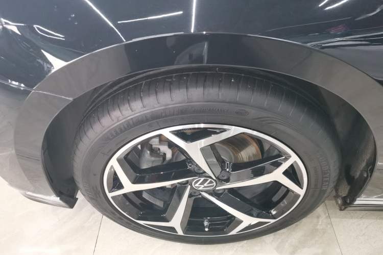 Used Volkswagen Magotan 2023 2 Million Units Commemorative Edition 330TSI DSG Luxury Version
