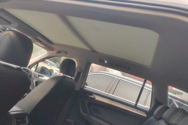 Used Volkswagen Tiguan L 2019 330TSI Automatic Two-Wheel Drive Panoramic Comfort Edition China VI Standard