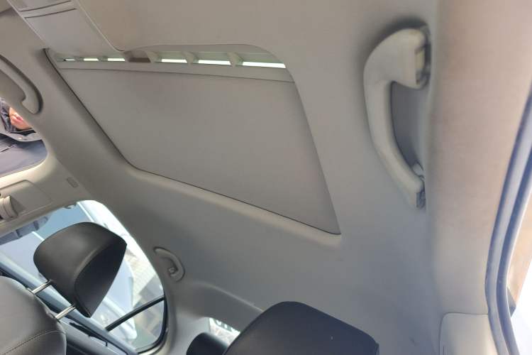 Used Volkswagen Sagitar 2015 230TSI Automatic Comfort Version
