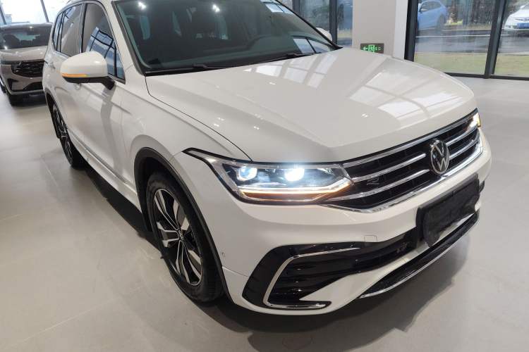Used Volkswagen Tiguan L 2024 Outstanding Model 330TSI Automatic Two-Wheel Drive R-Line Dragon Glory Edition
