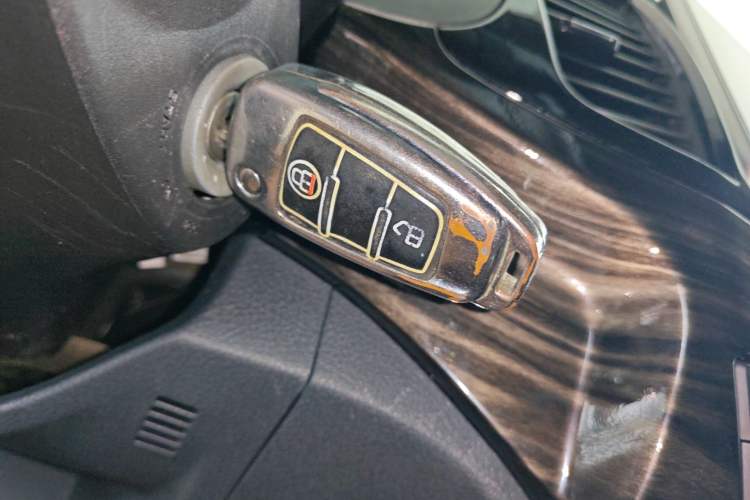 Used Isuzu D-MAX 2020 1.9T 4x4 Automatic Comfort Edition China VI Standard RZ4E Hi-Power