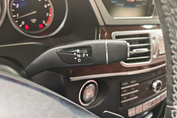 Used Mercedes-Benz E-Class 2015 E 260 L Luxury Model
