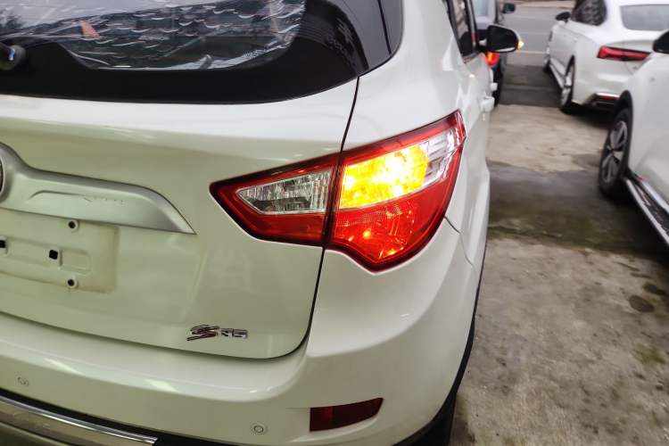 Used Changan CS35 2015 1.6L Manual Luxury Model China IV Standard
