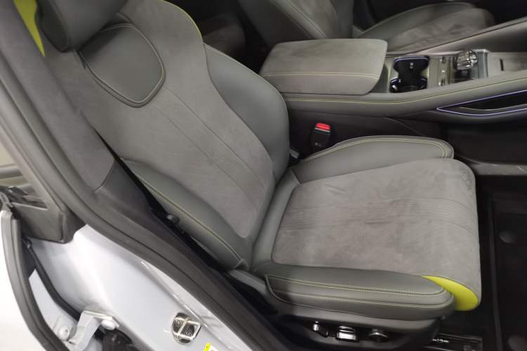 Used BYD Song L EV 2025 Intelligent Driving Version 602 km Range LiDAR-equipped All-Wheel-Drive Type