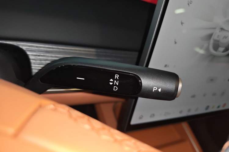 Used ONVO L60 2024 60 kWh All-Wheel Drive