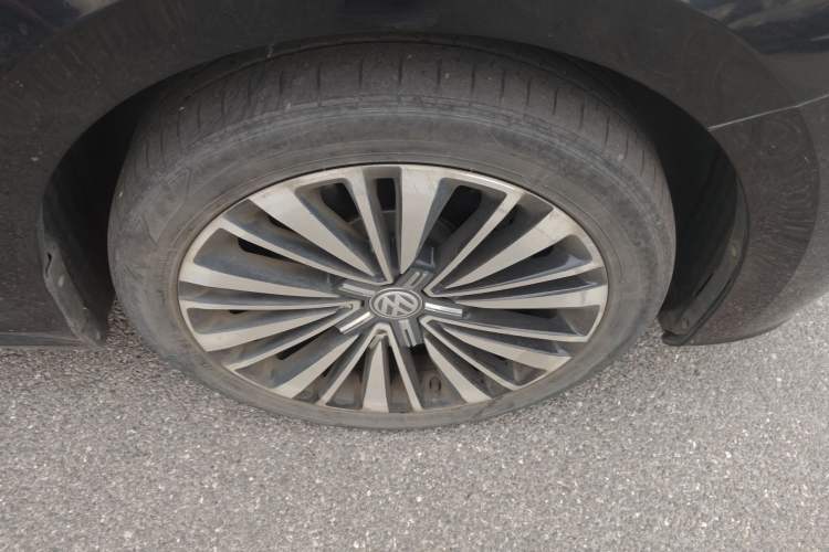 Used Volkswagen Passat 2019 330TSI Luxury Edition China VI Standard
