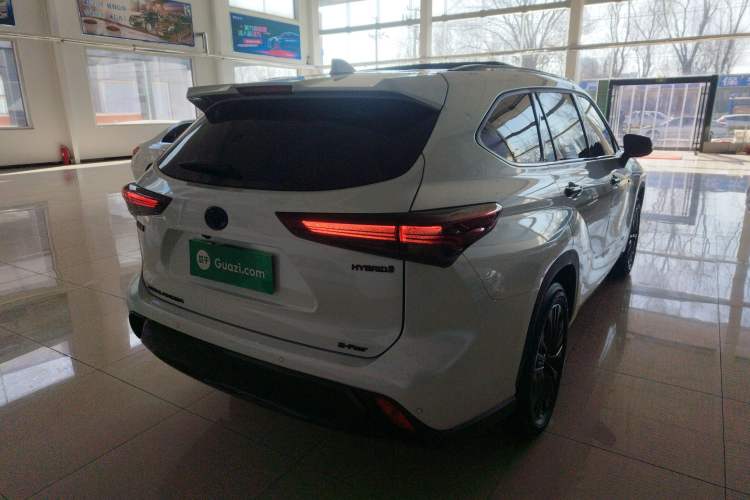 Used Toyota Highlander 2023 2.5L Smart Electric Hybrid Dual-Engine 4x4 Knight Edition 7 Seats
