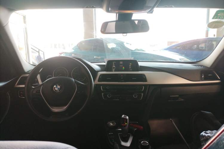 Used BMW 3 Series 2014 320Li Fashion Model
