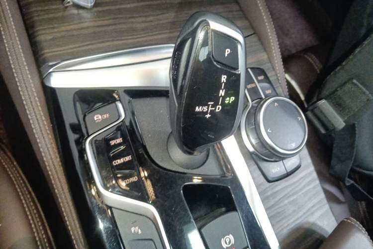 Used BMW 5 Series 2019 530Li Leading Model Luxury Package
