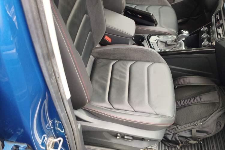 Used Volkswagen Tayron 2019 330TSI Two-Wheel-Drive Luxury Version China V Emission Standard
