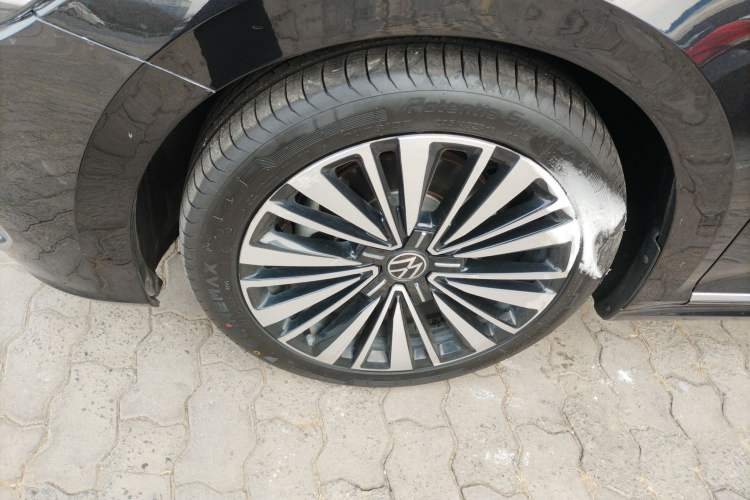 Used Volkswagen Passat 2020 Revised Version 330TSI Luxury Edition China VI Standard
