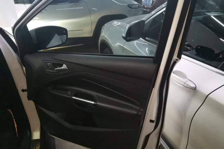 Used Ford Kuga 2018 EcoBoost 180 Two-Wheel-Drive Elite Trim
