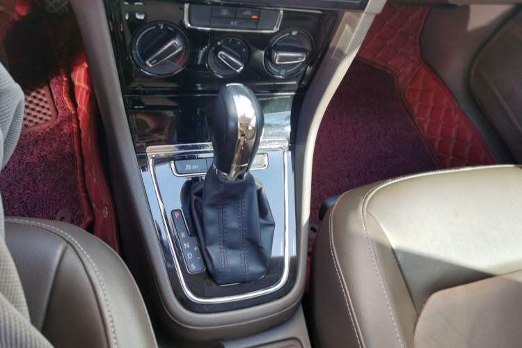 Used Volkswagen Bora 2014 1.6L Automatic Comfort Model
