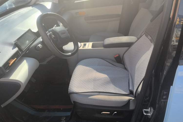 Used  U2 2023 400 Pro Edition
