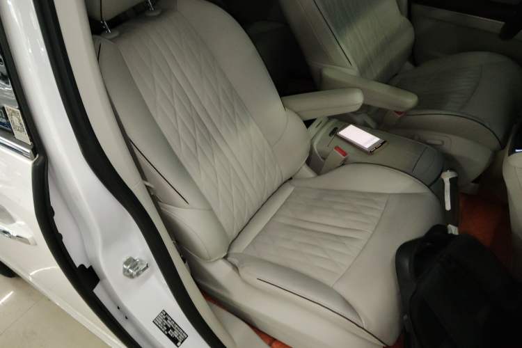 Used Buick GL8 2022 Land Executive Class 652T Prestige Model