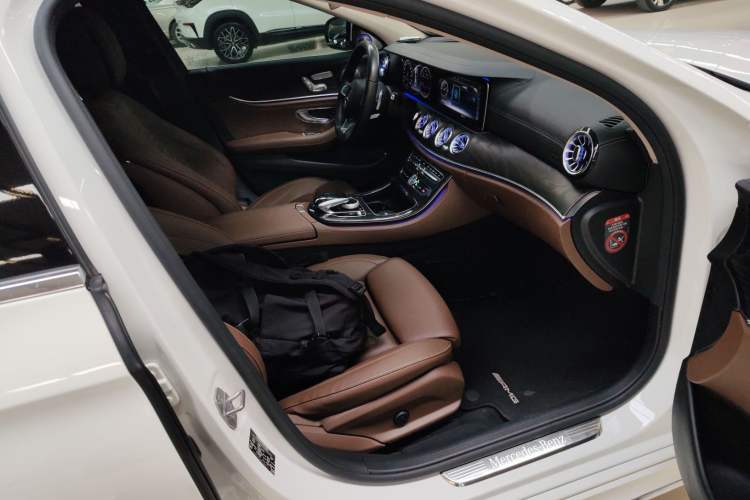 Used Mercedes-Benz E-Class 2016 E 200 L Sport Edition
