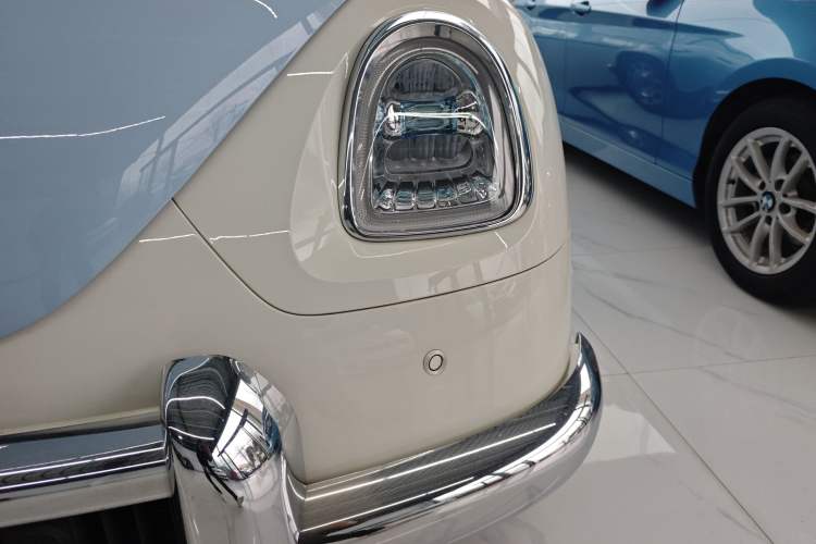 Used ORA Ballet Cat 2022 401 km Nutcracker Edition
