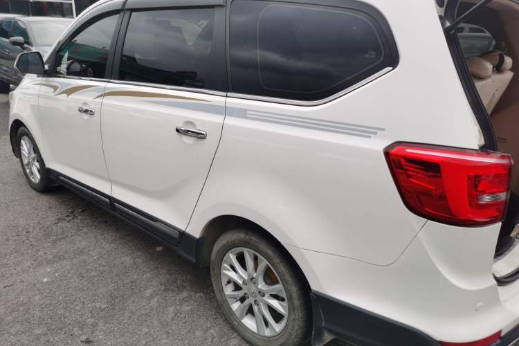 Used Baojun 730 2016 1.5L Manual Comfort Version 7 Seats China V Emission Standard