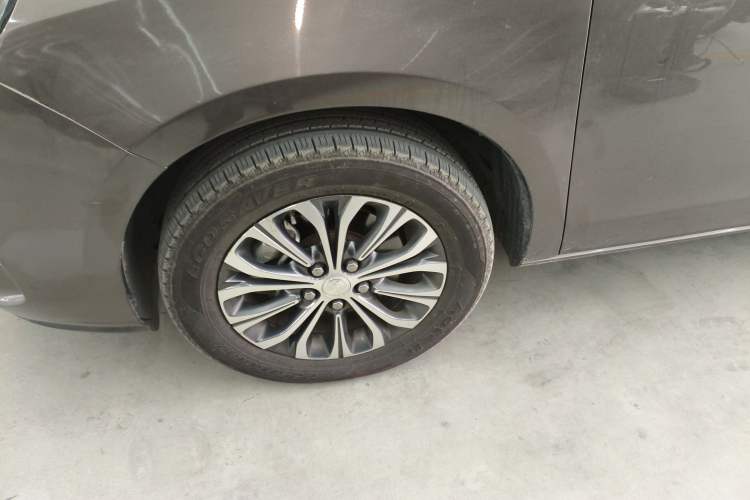 Used Buick GL8 2021 Land Cruiser Executive Class 652T Comfort Model
