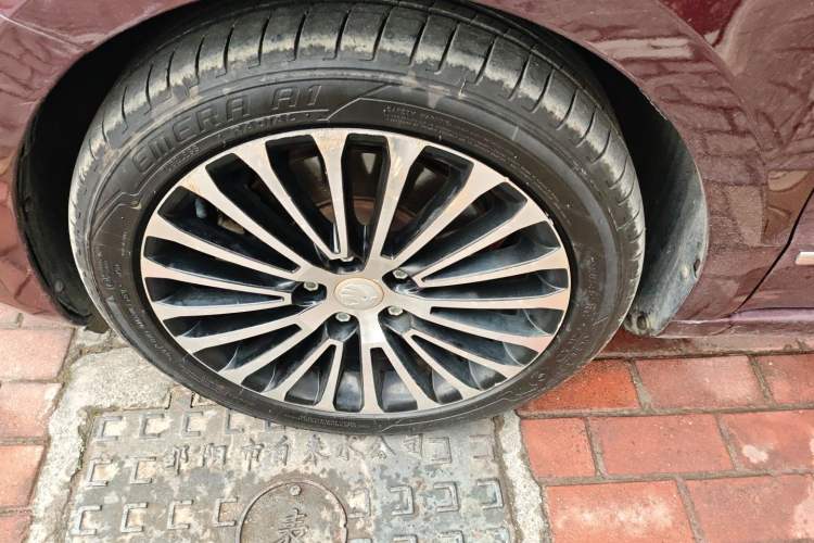 Used Skoda Superb 2013 1.8TSI Automatic Yashi Edition
