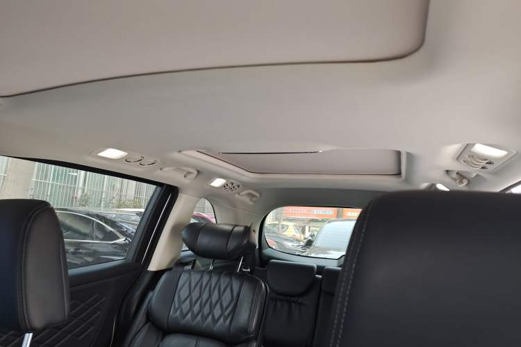 Used Honda Elysion 2019 2.0L Hybrid Luxury Edition
