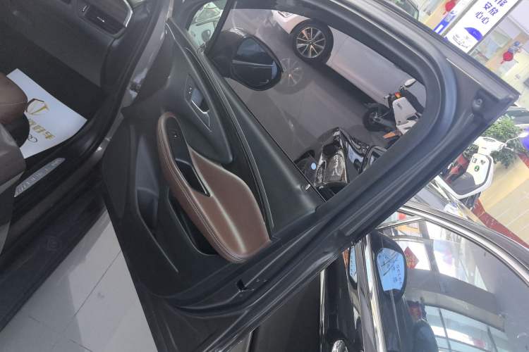 Used Buick Envision 2017 28T Four-Wheel Drive Elite Model
