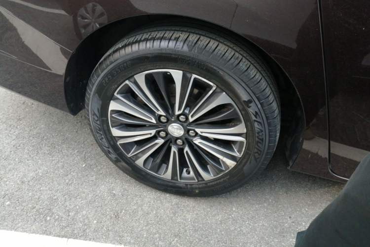 Used Buick GL8 2020 ES Land Cruiser 653T Luxury Model
