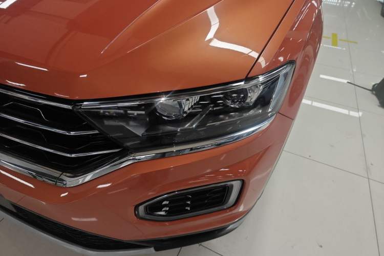 Used Volkswagen T-ROC 2018 230TSI DSG Two-Wheel Drive Advanced Version China V Standard