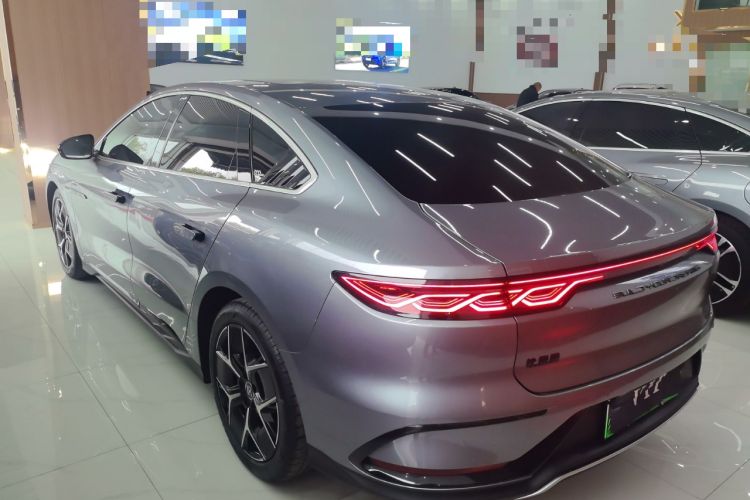 Used BYD Han 2022 EV Genesis Edition 715KM Front-Wheel-Drive Prestige Model
