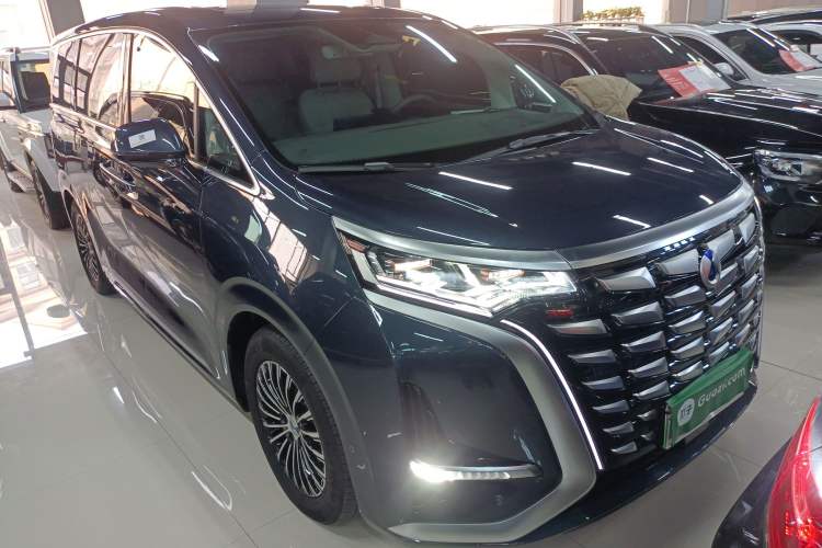 Used Denza D9 2022 DM-i 970 Four-Wheel Drive Flagship Model
