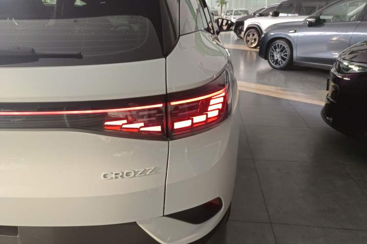 Used Volkswagen ID.4 CROZZ 2025 Pure Edition
