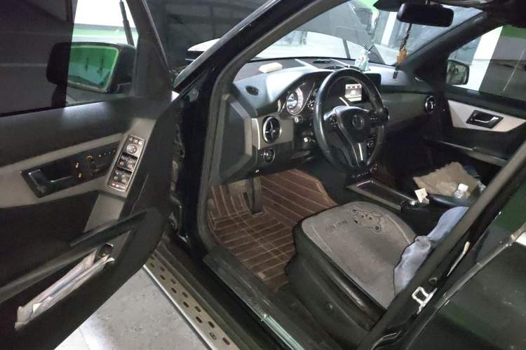 Used Mercedes-Benz GLK-Class 2013 Facelift GLK 300 4MATIC Fashion Edition