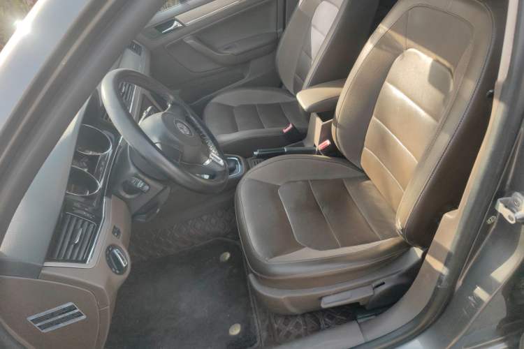 Used Volkswagen Bora 2014 1.6L Automatic Comfort Model
