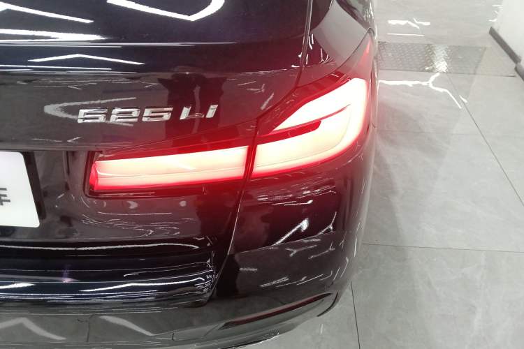 Used BMW 5 Series 2021 525Li M Sport Package
