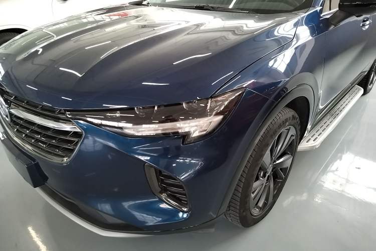 Used Buick Envision 2022 Encore S GS Two-Wheel Drive Smart & Sporty Model
