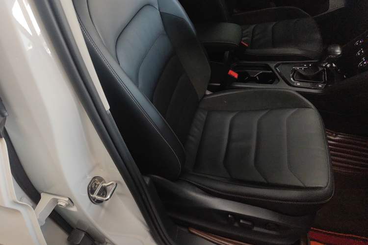 Used Volkswagen Tiguan L 2019 330TSI Automatic Two-Wheel Drive Panoramic Comfort Edition China VI Standard
