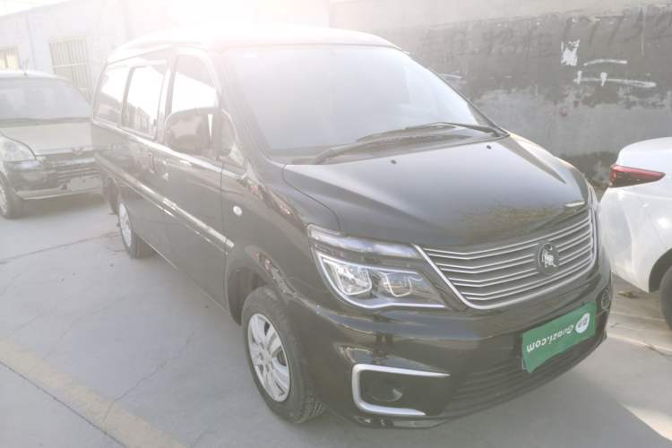 Used FORTHING Lingzhi 2022 M5L 1.6L Utility Model 7 Seats
