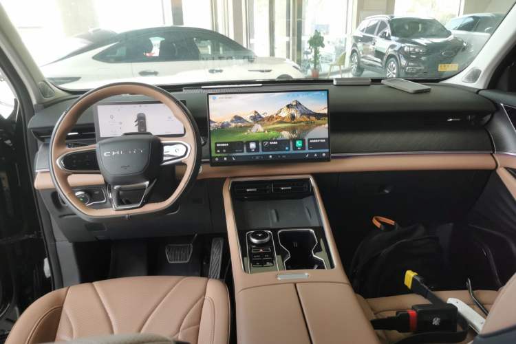 Used Chery Tiggo 8 L 2024 2.0T Two-Wheel Drive Prestige Version 5 Seats