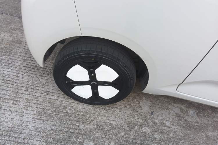 Used Wuling Hongguang MINIEV 2024 3rd Generation 215km Advanced Version
