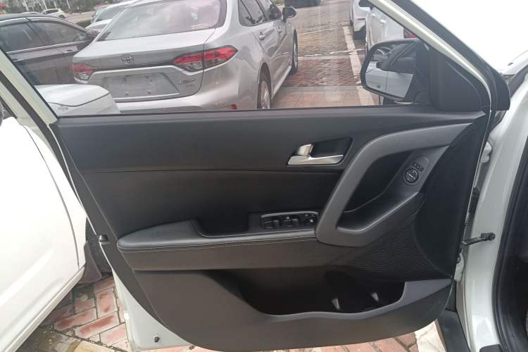 Used Hyundai ix25 2017 1.6L Automatic Smart Version
