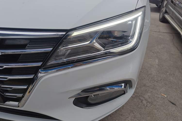 Used Roewe i5 2020 1.5L Automatic 4G Connect Luxury Flagship Edition
