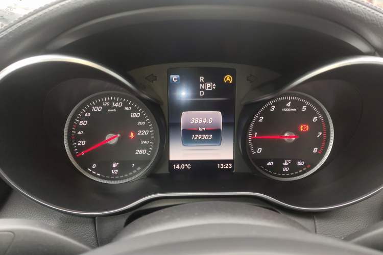 Used Mercedes-Benz C-Class 2015 C 200 L