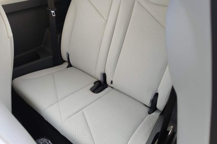 Used Chery Little Ant 2024 Refreshed Version Youth Edition 321 km Beloved Edition 29.23 kWh